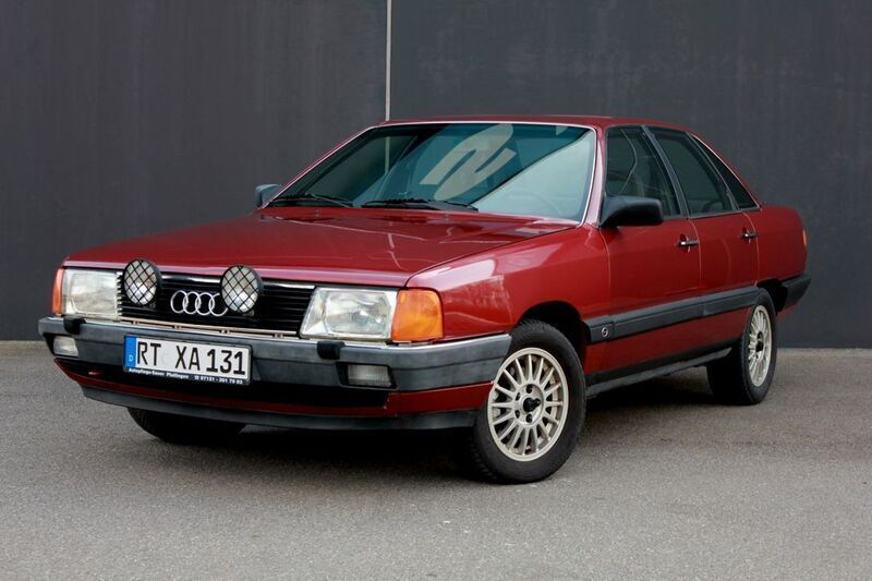 Rot Gebraucht 1985 Audi 100 Limousine | 5.900 € - Bild 1/4
