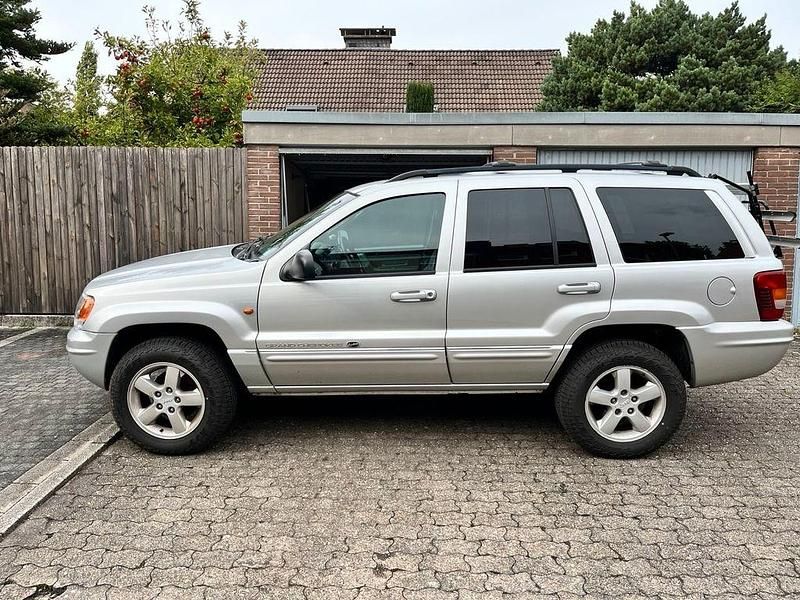 Silber Gebraucht 2004 Jeep Grand Cherokee Overland SUV | 7.800 € - Bild 1/4