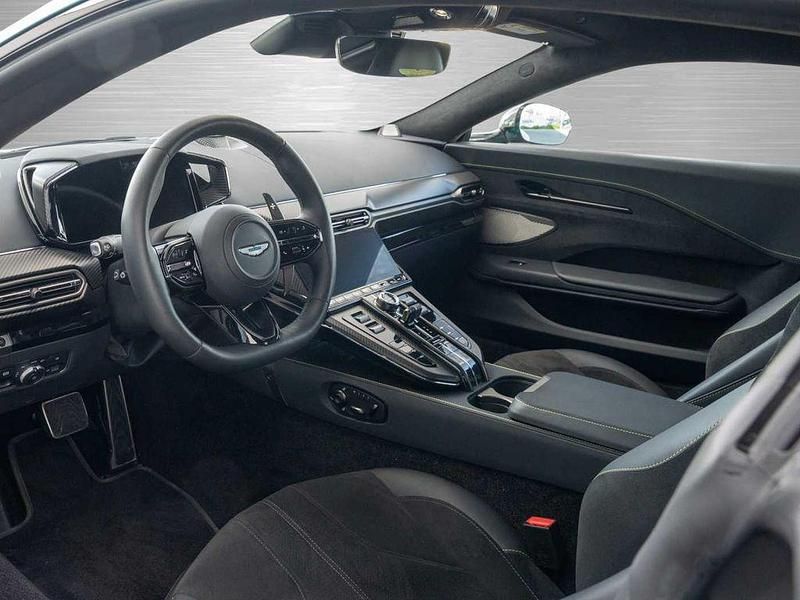 Gebraucht Aston Martin V8 Vantage 665 PS (489 kW) 2024 Podium green Coupé