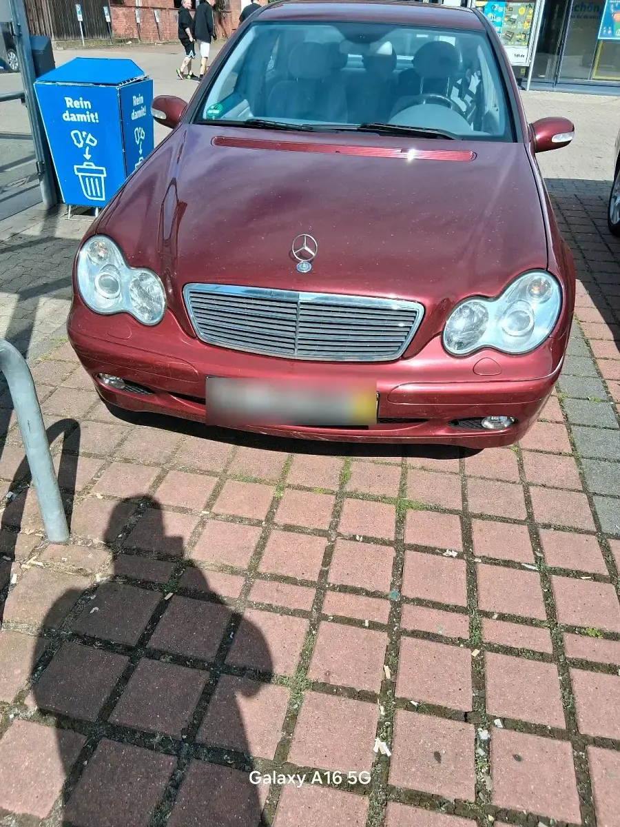 Gebraucht Mercedes C180 143 PS (105 kW) 2003 Rot Limousine