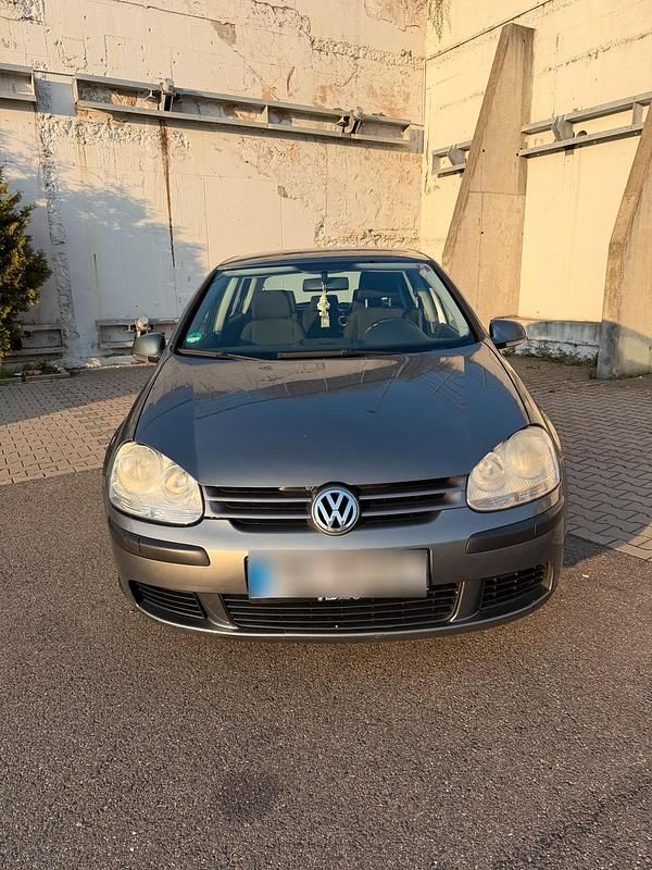 Gebraucht VW Golf IV 102 PS (75 kW) 2005 Grau Limousine