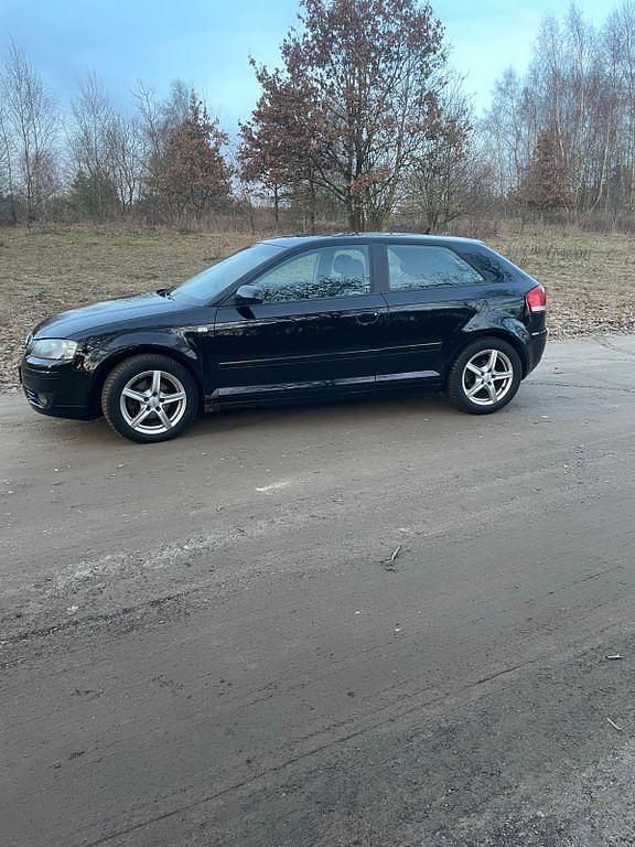 Gebraucht Audi A3 Ambiente 105 PS (77 kW) 2004 Schwarz Kleinwagen