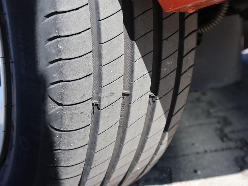 Gebraucht Opel Corsa-e 100 kW (136 PS) 2022 Orange Kleinwagen