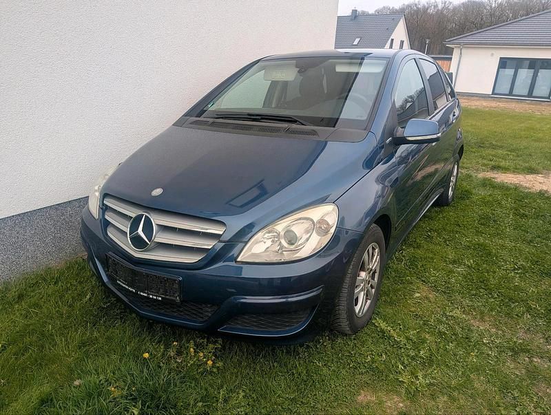 Gebraucht Mercedes B160 95 PS (69 kW) 2009 Blau Van / Kleinbus