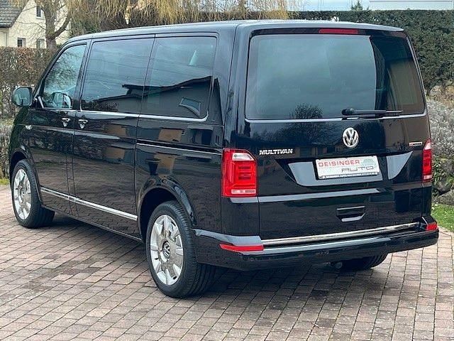 Gebraucht VW Multivan Highline 199 PS (146 kW) 2019 Deep black perleffekt Van