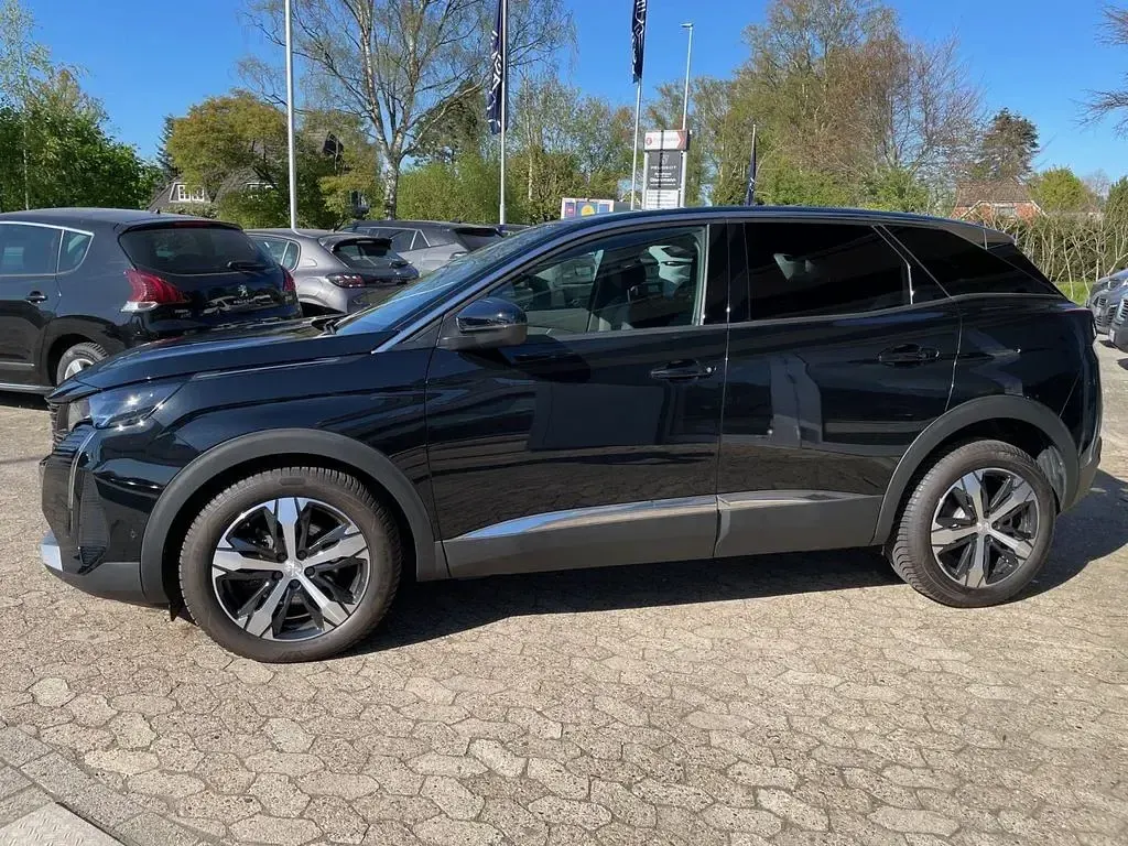 Gebraucht Peugeot 3008 Allure 131 PS (96 kW) 2023 Schwarz SUV