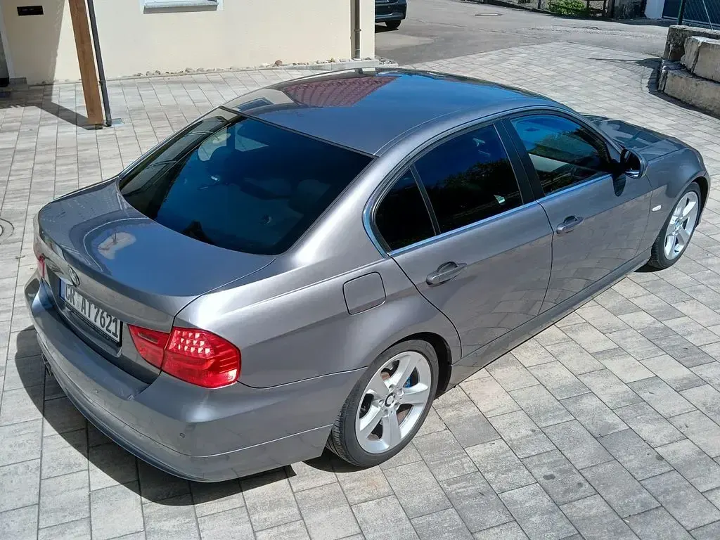 Gebraucht BMW 330 Performance 245 PS (180 kW) 2009 Grau Limousine