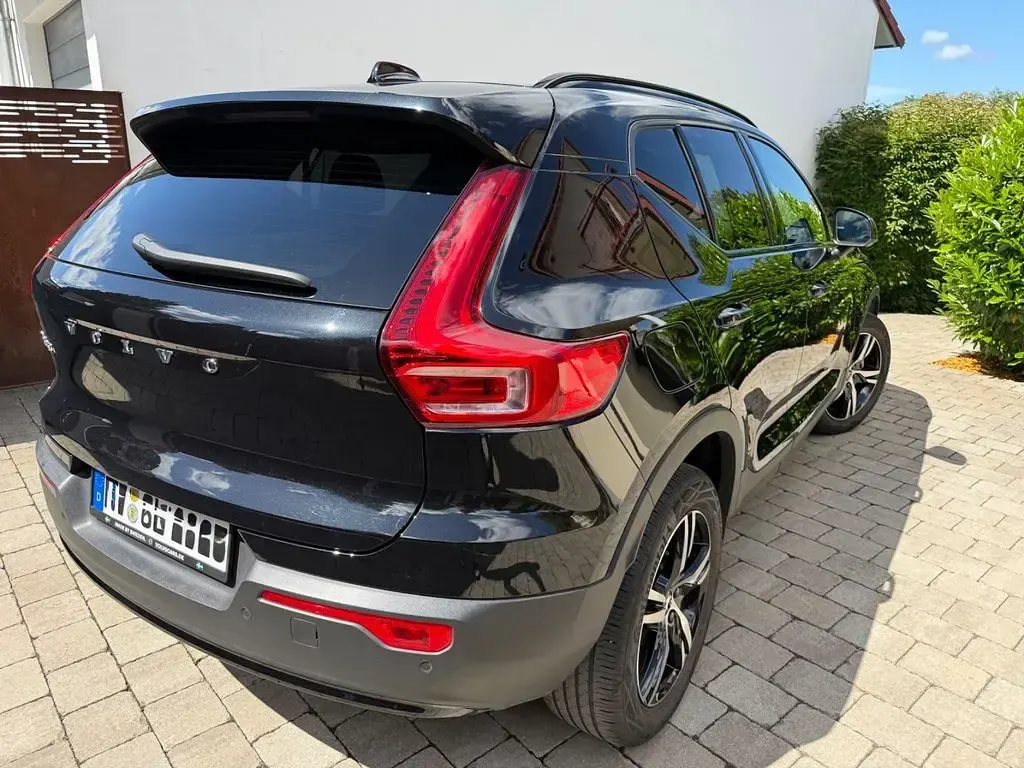 Gebraucht Volvo XC40 Plus 129 PS (94 kW) 2022 Schwarz SUV