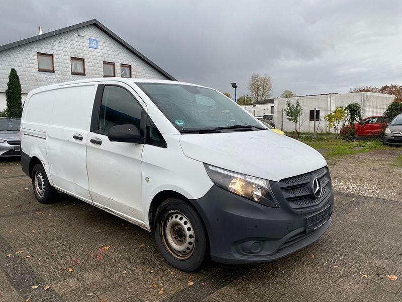 Gebraucht Mercedes Vito 114 PS (83 kW) 2019 Weiß Van