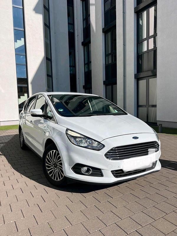 Weiß Gebraucht 2019 Ford S-MAX S Van / Kleinbus | 12.900 € (Fairer Preis) - Bild 1/4