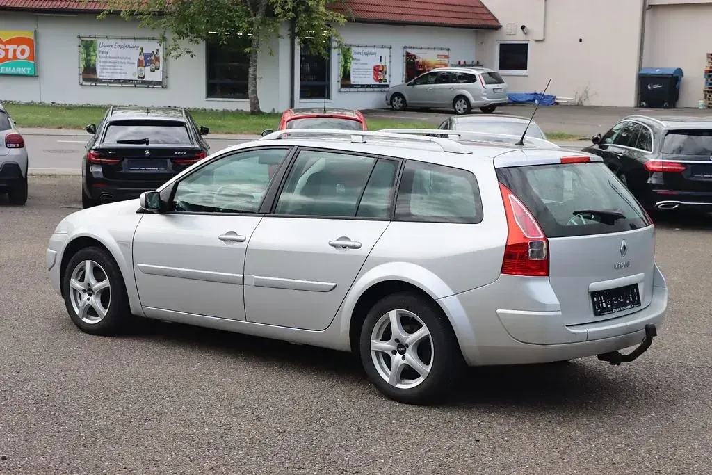 Gebraucht Renault Mégane 103 PS (75 kW) 2008 Grau Limousine