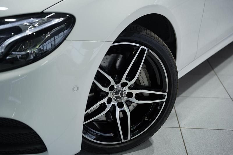 Gebraucht Mercedes E400 AMG line 340 PS (250 kW) 2020 Weiß Kombi