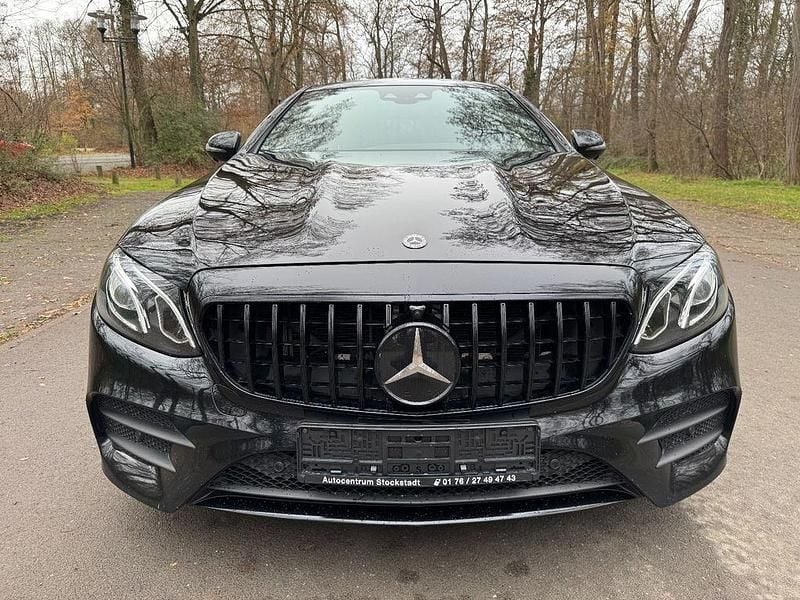 Gebraucht Mercedes E220 AMG line 194 PS (142 kW) 2018 Schwarz Coupé