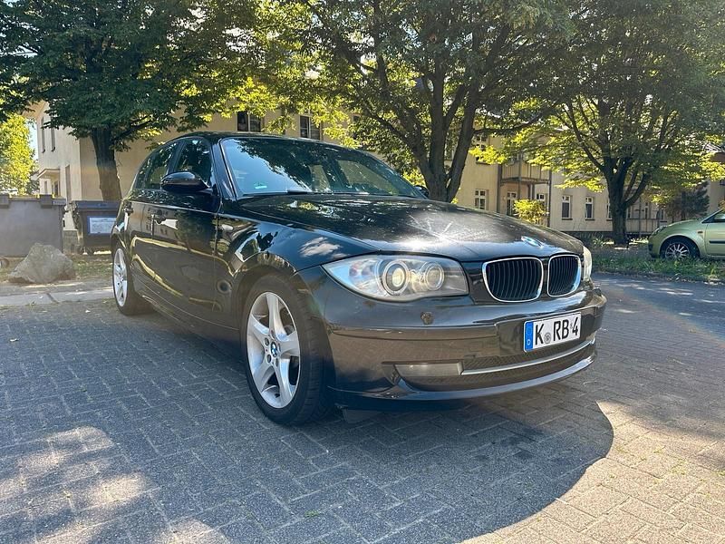 Gebraucht BMW 123 204 PS (150 kW) 2008 Schwarz Kleinwagen