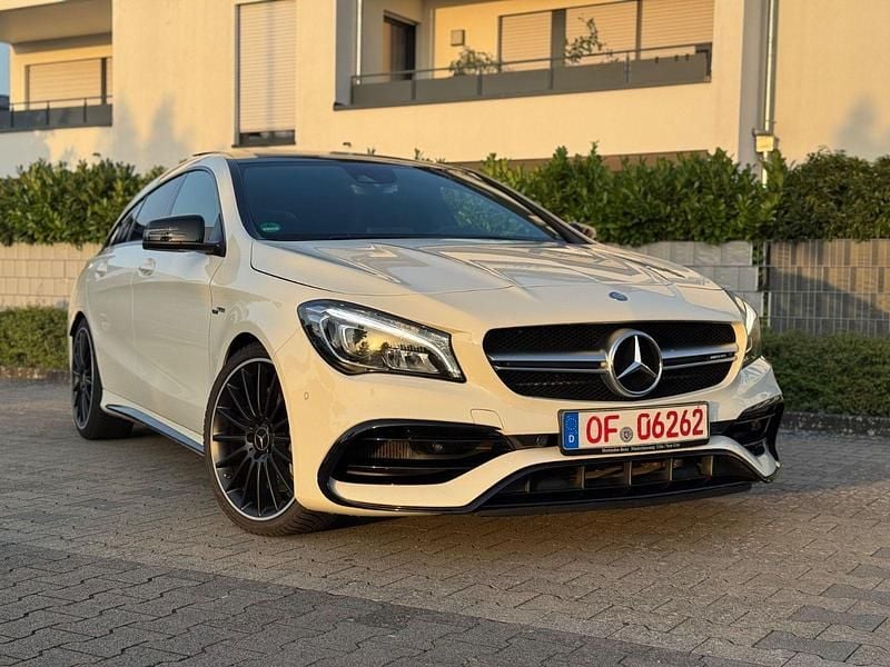 Weiß Gebraucht 2017 Mercedes CLA45 AMG AMG Kombi | 26.970 € (Guter Preis) - Bild 1/4