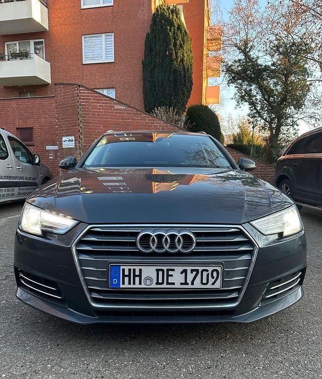 Grau Gebraucht 2016 Audi A4 Ambition Kombi | 20.000 € - Bild 1/4