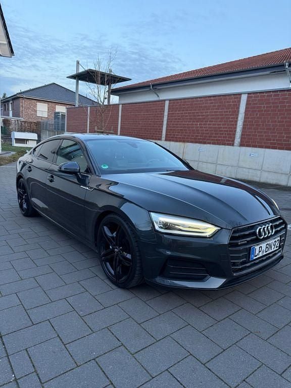 Grau Gebraucht 2018 Audi A5 S-Line Limousine | 16.999 € (Superpreis) - Bild 1/4