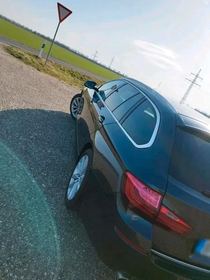Gebraucht BMW 520 184 PS (135 kW) 2014 Schwarz Kombi