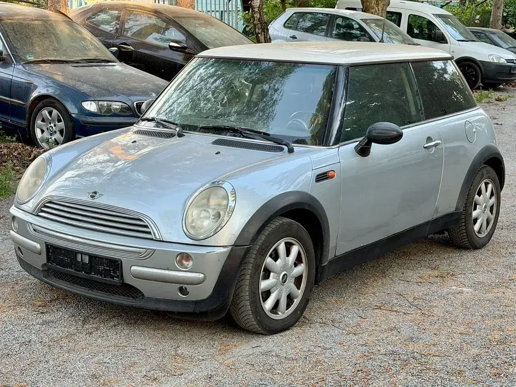 Used Mini ONE 90 HP (66 kW) 2004 Silver Hatchback