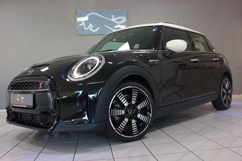 Schwarz Gebraucht 2023 Mini Cooper S Classic Kleinwagen | 28.300 € (Fairer Preis) - Bild 1/4