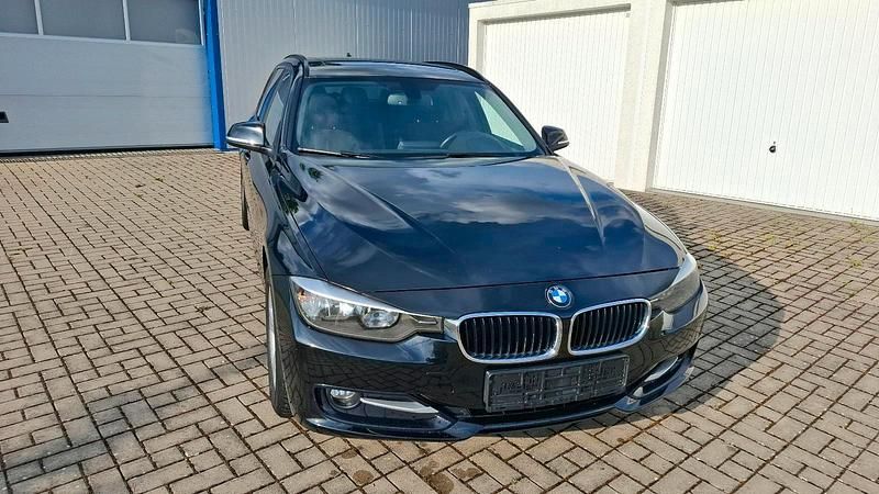 Schwarz Gebraucht 2013 BMW 316 Comfort Edition Kombi | 5.999 € (Fairer Preis) - Bild 1/4