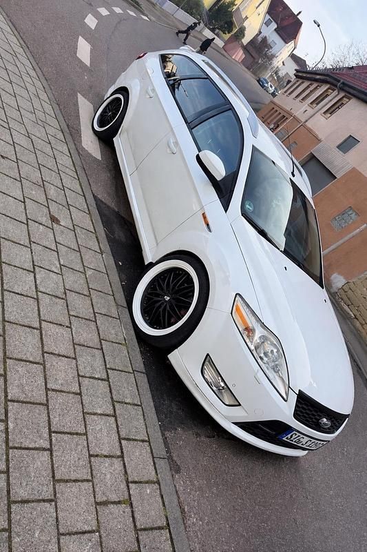 Weiß Gebraucht 2009 Ford Mondeo Titanium S Kombi | 2.600 € (Fairer Preis) - Bild 1/4