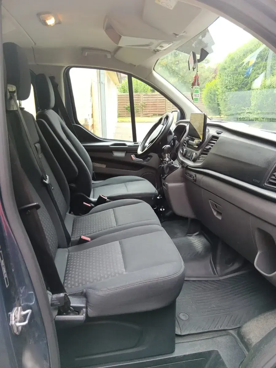 Gebraucht Ford Transit 131 PS (96 kW) 2020 Blau Kombi