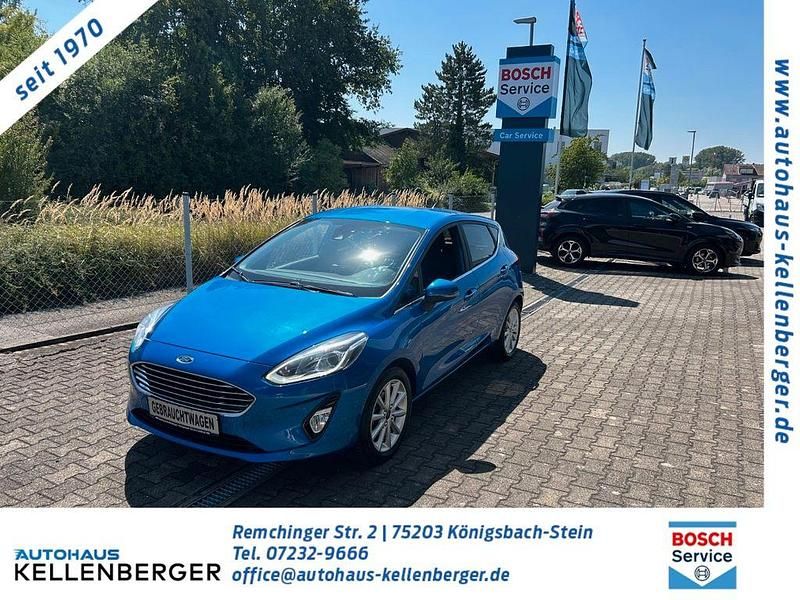 Blau Gebraucht 2020 Ford Fiesta Titanium Kleinwagen | 12.950 € (Fairer Preis) - Bild 1/4