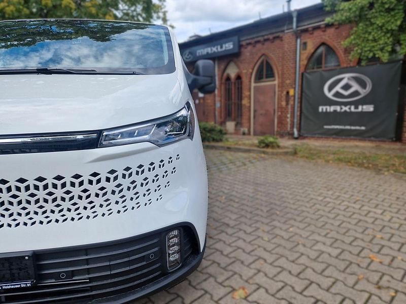 Neu Maxus V70 147 PS (108 kW) 2026 Weiß Van