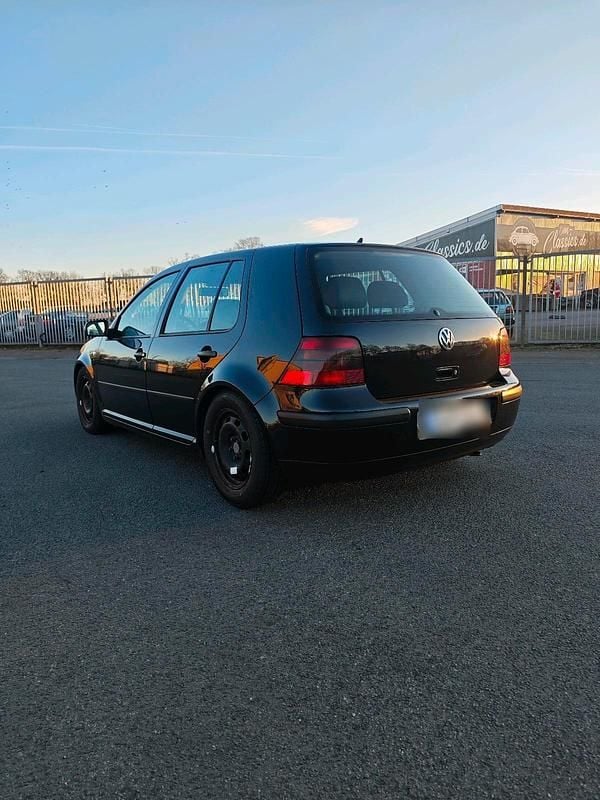 Gebraucht VW Golf IV 140 PS (102 kW) 2002 Schwarz Kleinwagen