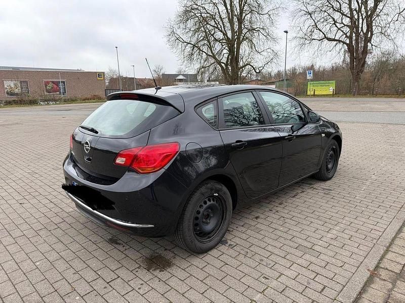 Gebraucht Opel Astra Selection 116 PS (85 kW) 2015 Schwarz Limousine