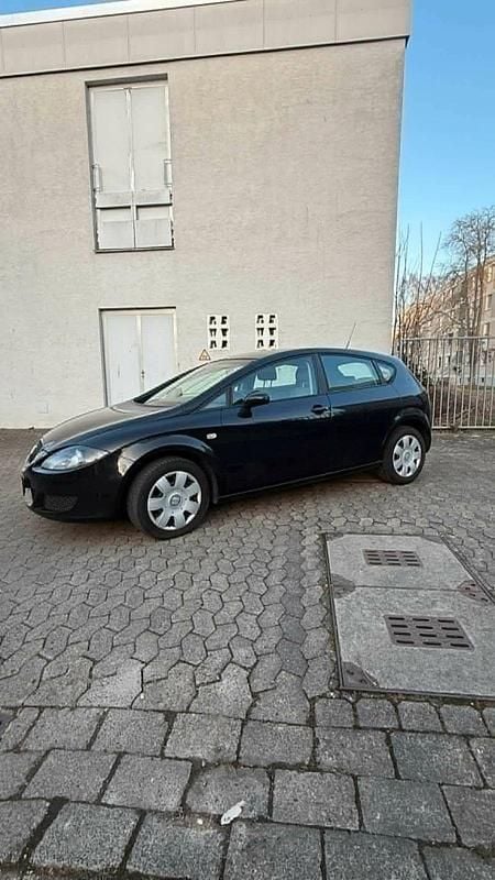 Usata Seat Leon 105 CV (77 kW) 2006 Nero Utilitaria