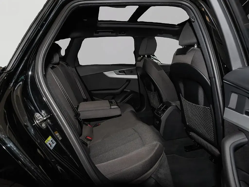 Gebraucht Audi A4 Ambiente 163 PS (119 kW) 2022 Schwarz