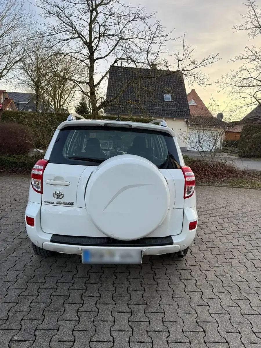 Gebraucht Toyota RAV4 150 PS (110 kW) 2012 Weiß SUV