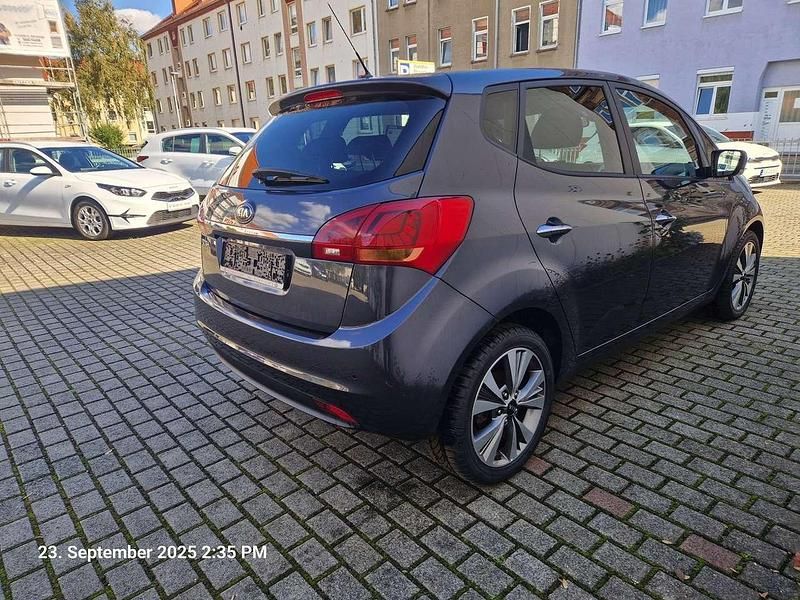 Gebraucht Kia Venga Spirit 90 PS (66 kW) 2015 Winchestergrau met. Kleinwagen