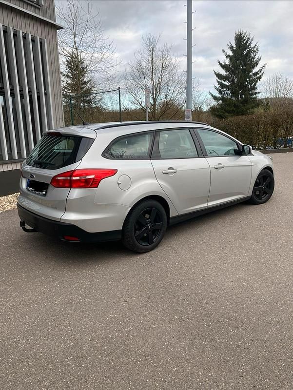 Usata Ford Focus 125 CV (91 kW) 2017 Argento Station wagon