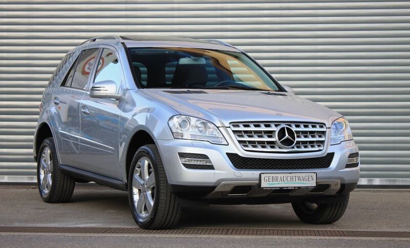 Silber Gebraucht 2011 Mercedes ML350 Sport SUV | 28.780 € - Bild 1/4