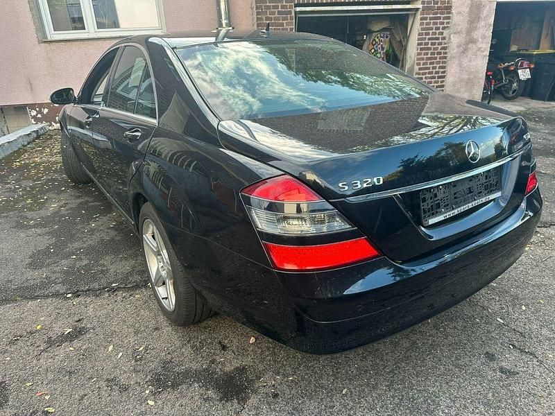 Schwarz Gebraucht 2009 Mercedes S320 Limousine | 12.500 € (Fairer Preis) - Bild 1/4