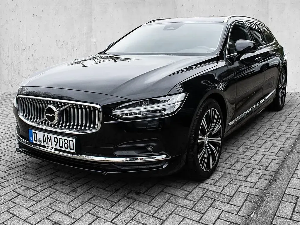Gebraucht Volvo V90 Plus 197 PS (144 kW) 2024 Onyx black / metallic Kombi