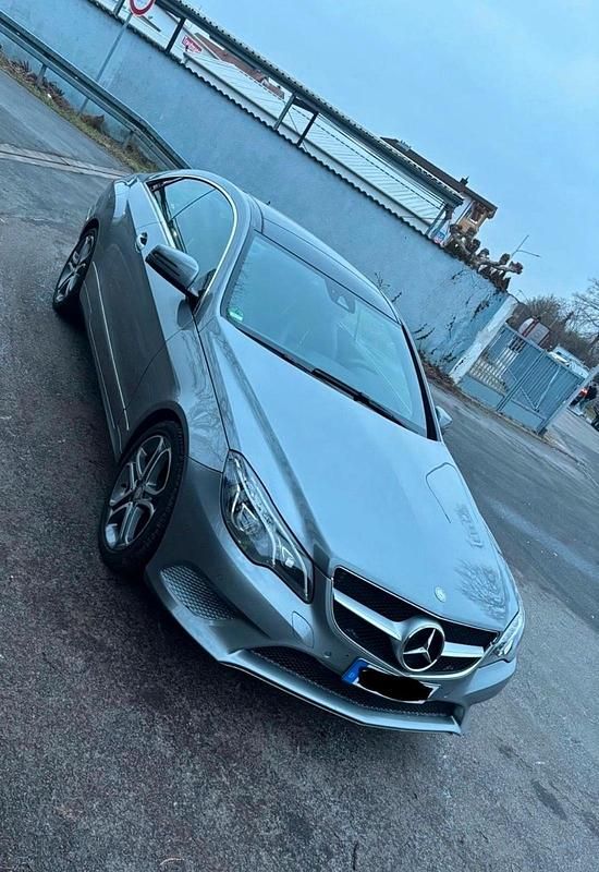 Gebraucht Mercedes E400 333 PS (244 kW) 2013 Grau Coupé