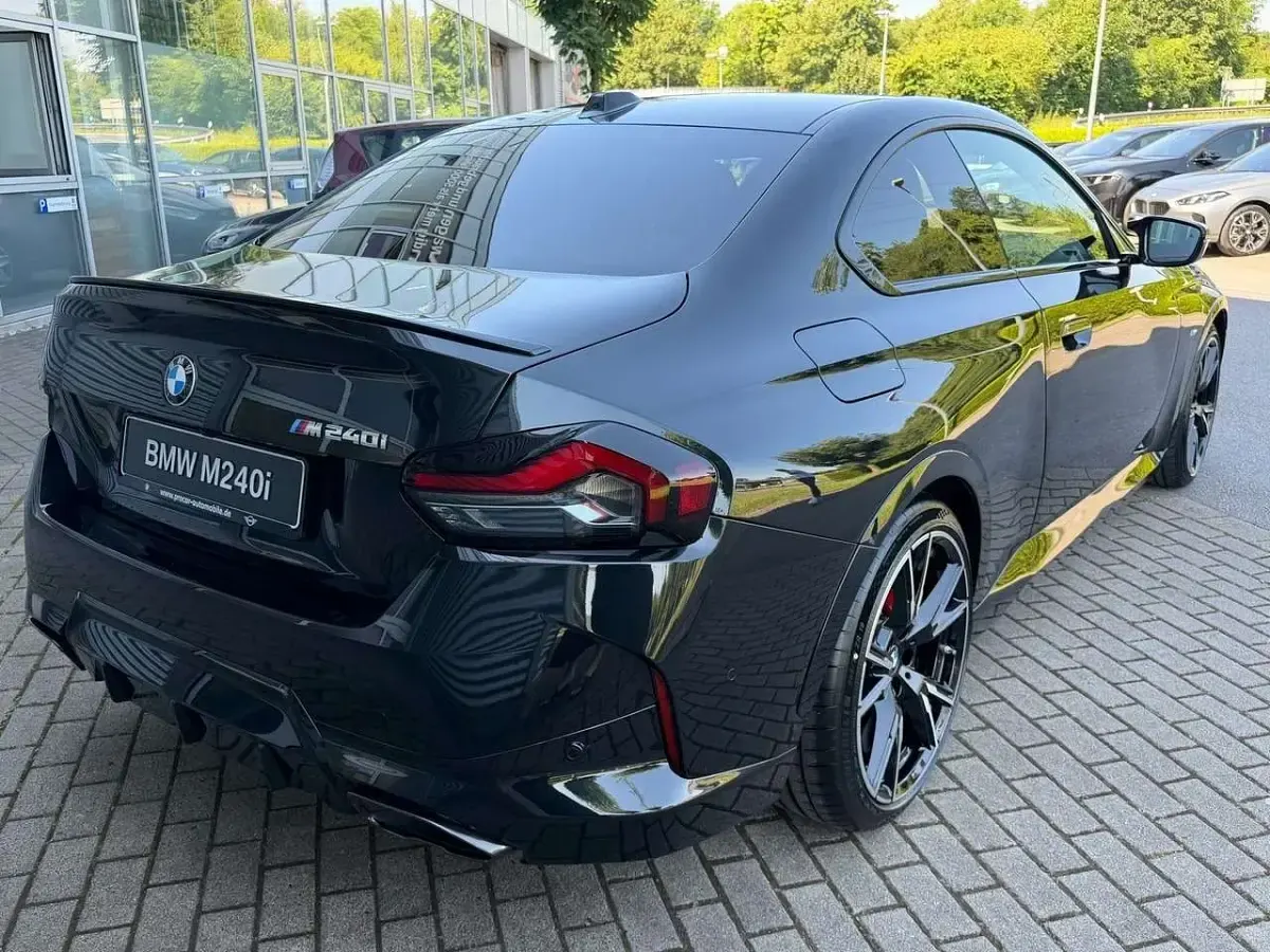Gebraucht BMW M240i M Sport 392 PS (288 kW) 2026 Saphirschwarz metallic Coupé