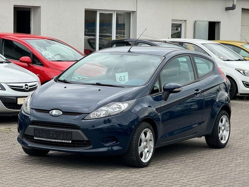 Gebraucht Ford Fiesta Trend 60 PS (44 kW) 2009 Blau Kleinwagen