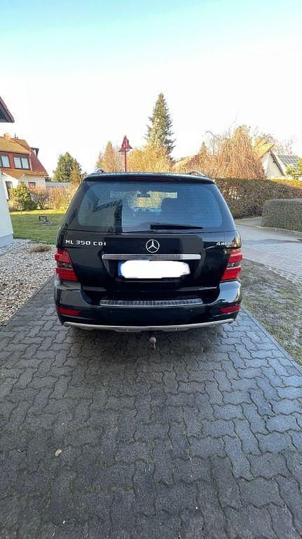 Gebraucht Mercedes ML350 211 PS (155 kW) 2009 Schwarz SUV