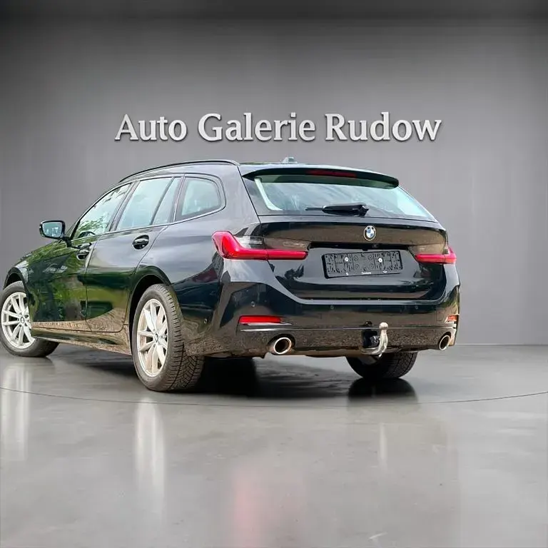 Gebraucht BMW 318 Shadowline 156 PS (114 kW) 2023 Schwarz Kombi