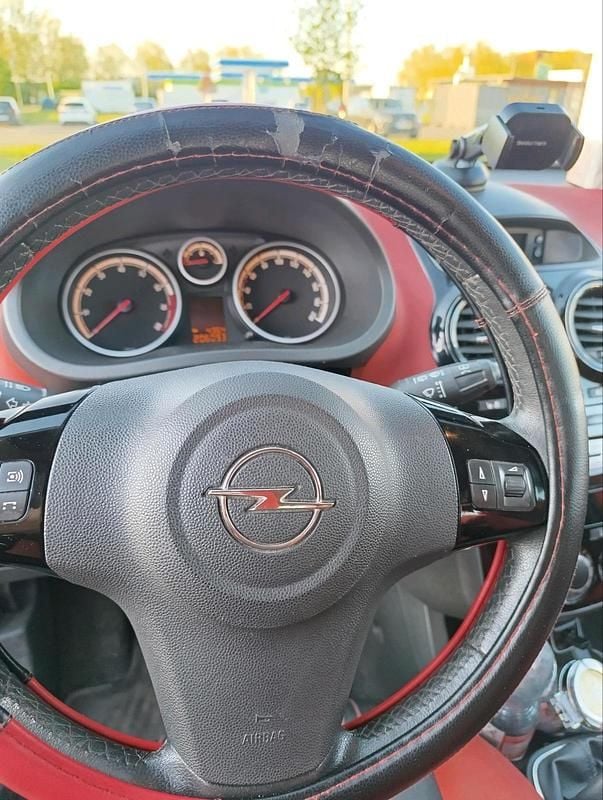 Schwarz Gebraucht 2010 Opel Corsa Kleinwagen | 1.500 € (Superpreis) - Bild 1/4