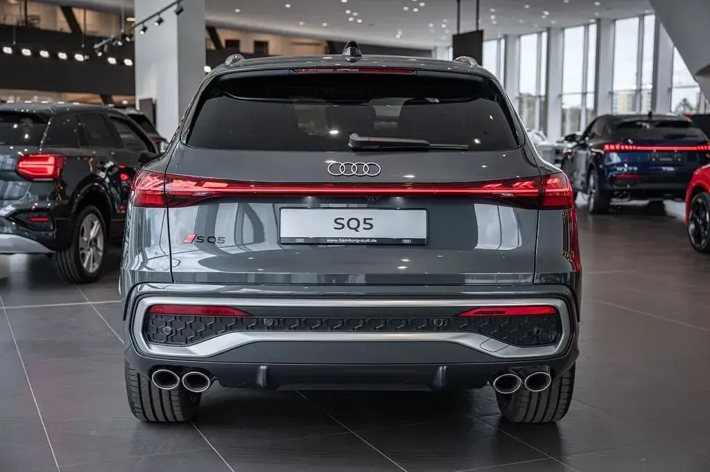 Neu Audi SQ5 Sport 367 PS (269 kW) 2026 Grau SUV