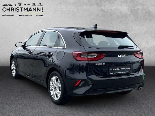 Gebraucht Kia Ceed Vision 120 PS (88 kW) 2022 Black pearl Kleinwagen