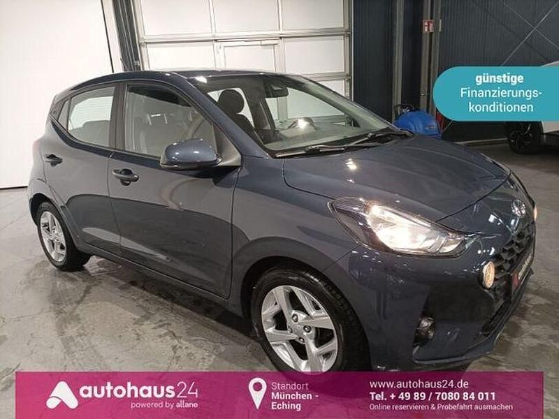 Grau Gebraucht 2022 Hyundai i10 Trend Kleinwagen | 12.970 € (Fairer Preis) - Bild 1/4