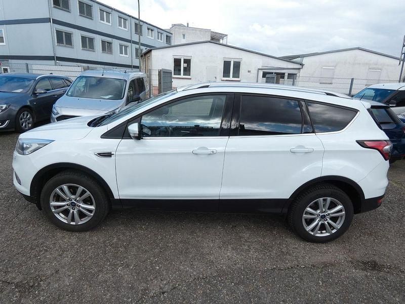 Gebraucht Ford Kuga Cool & Connect 150 PS (110 kW) 2018 Weiß SUV