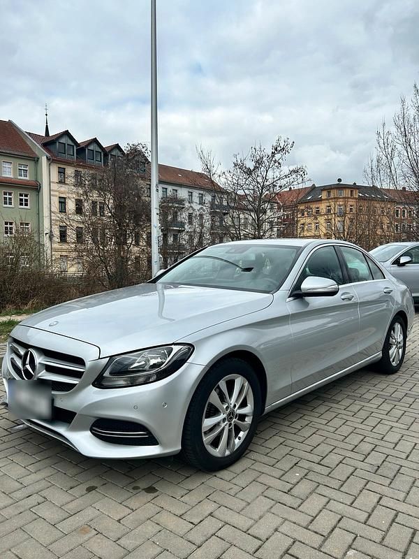 Gebraucht Mercedes C180 156 PS (114 kW) 2014 Silber Limousine